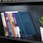 om-book-001